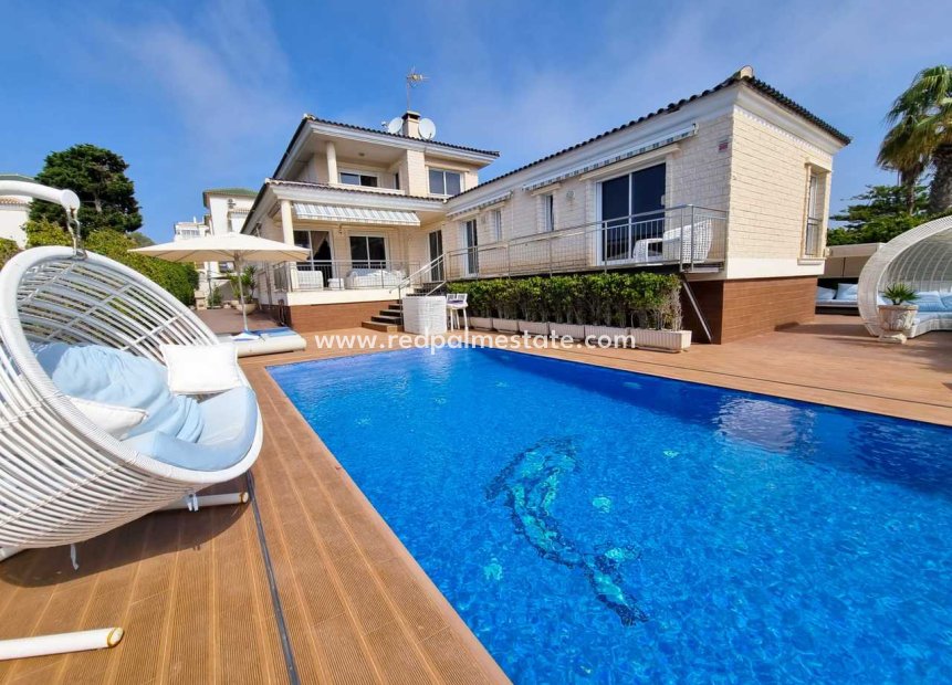 Videresalg - Villa -
Torrevieja - La Mata