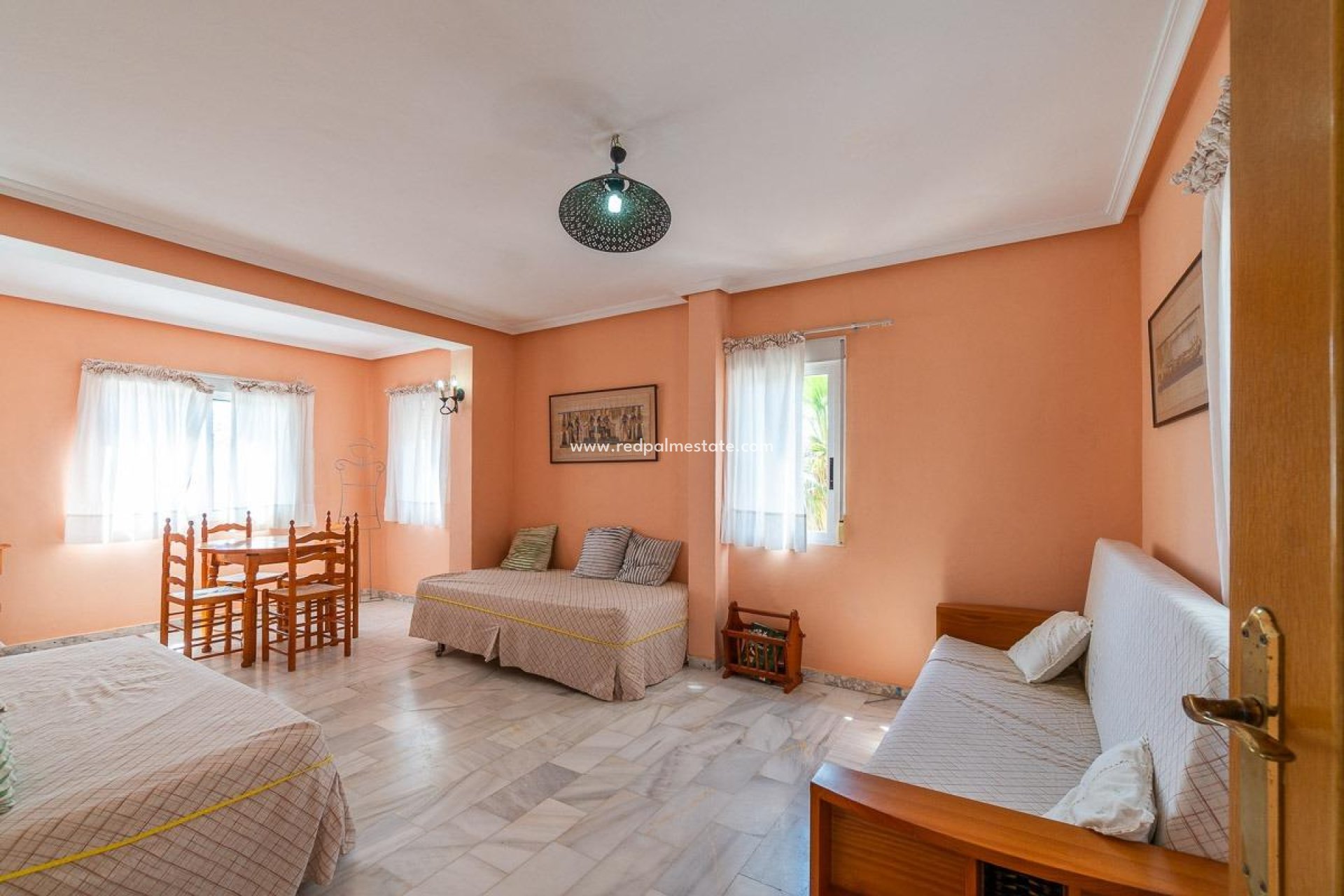 Videresalg - Villa -
Torrevieja - La Mata