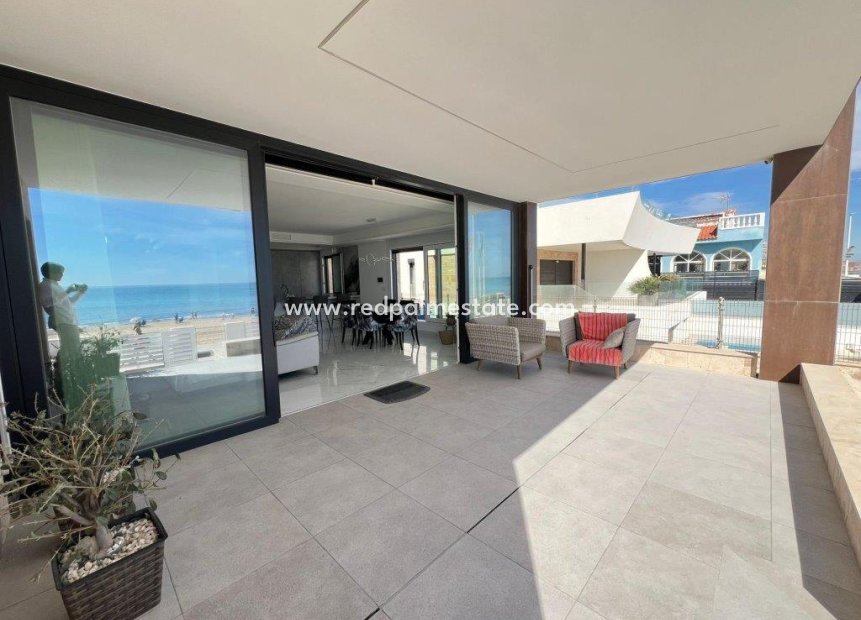 Videresalg - Villa -
Torrevieja - La Mata