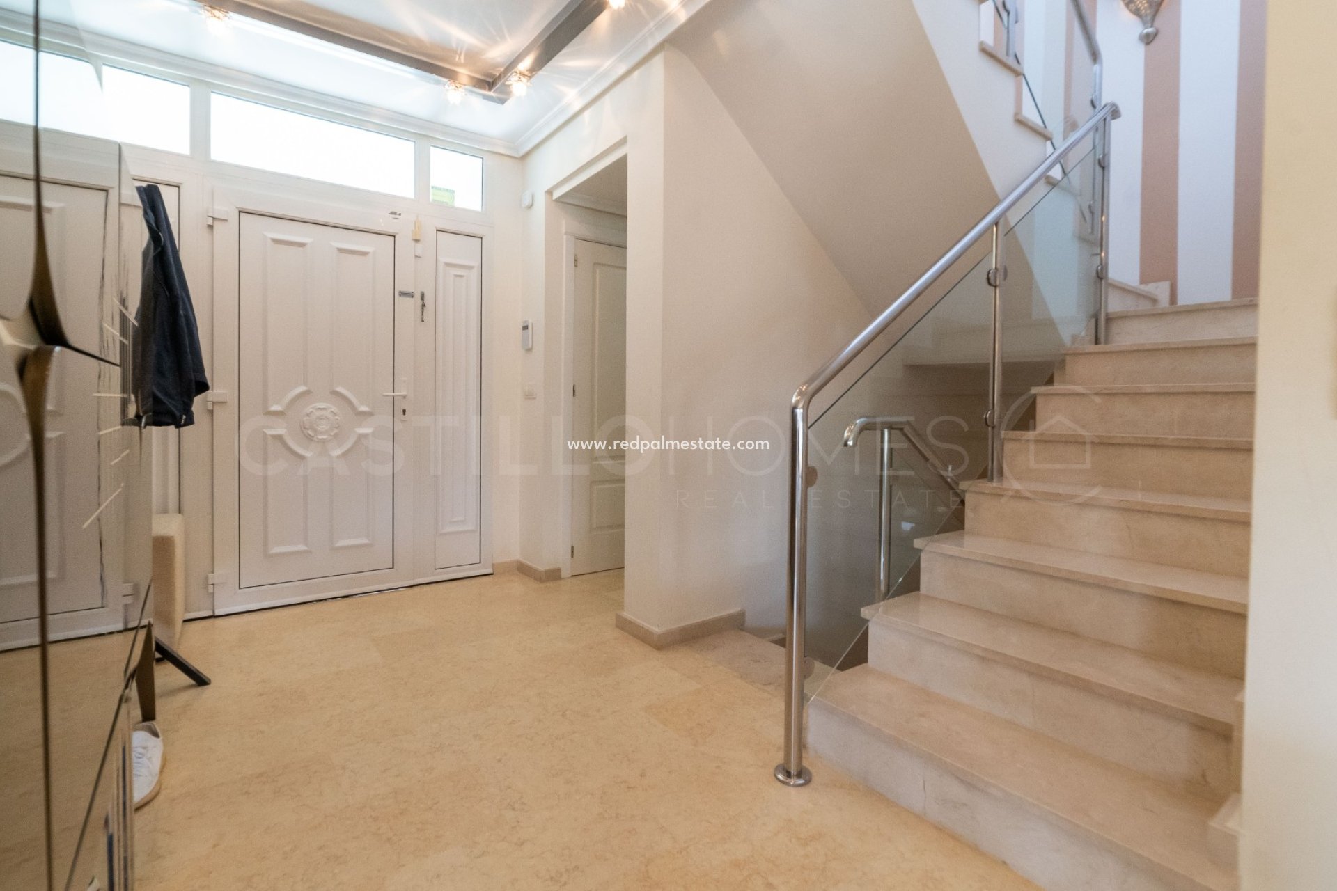 Videresalg - Villa -
Torrevieja - La Mata