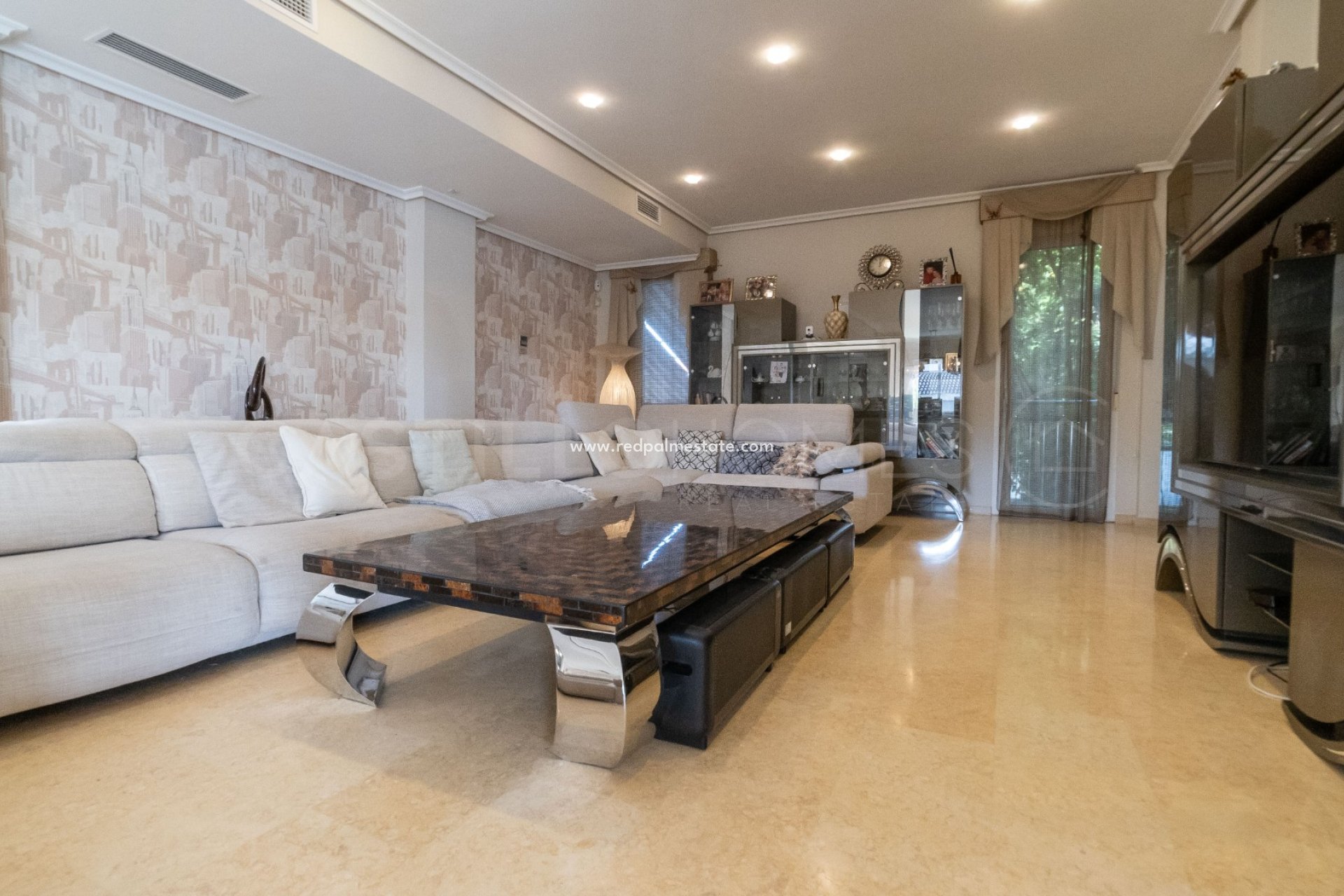 Videresalg - Villa -
Torrevieja - La Mata