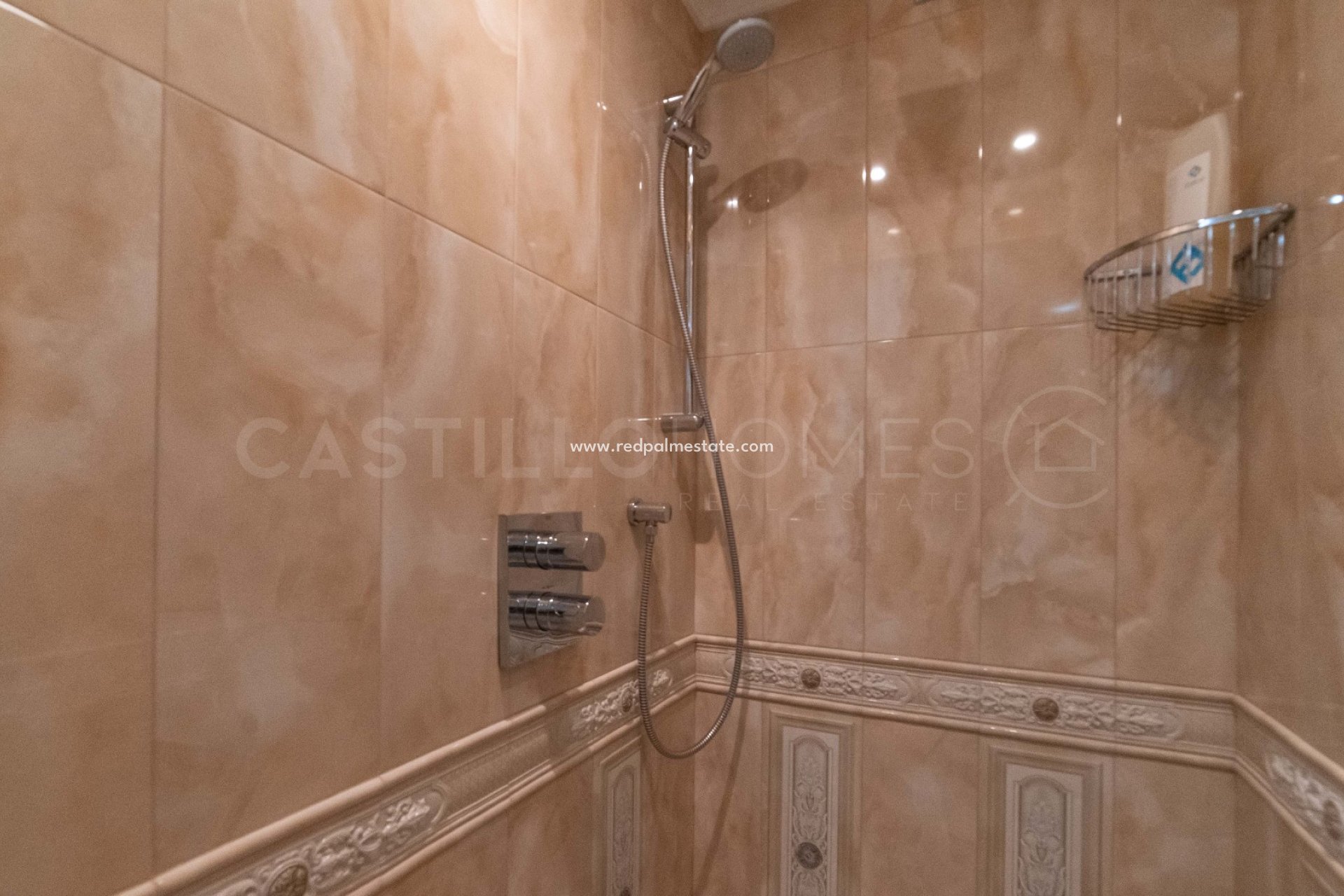 Videresalg - Villa -
Torrevieja - La Mata