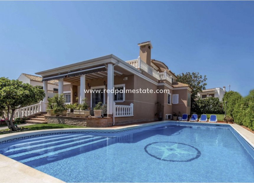 Videresalg - Villa -
Torrevieja - La Mata
