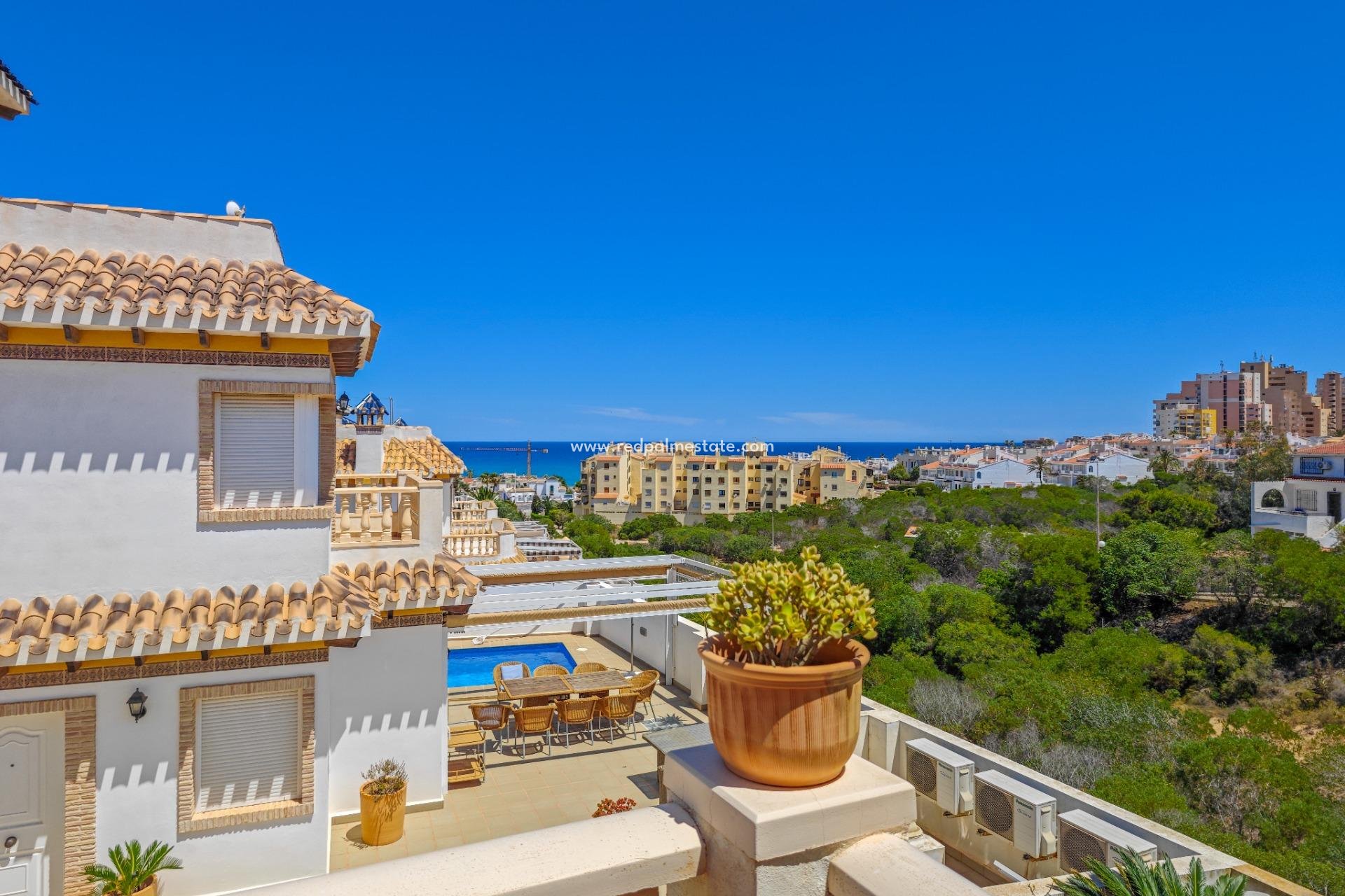 Videresalg - Villa -
Torrevieja - La Mata