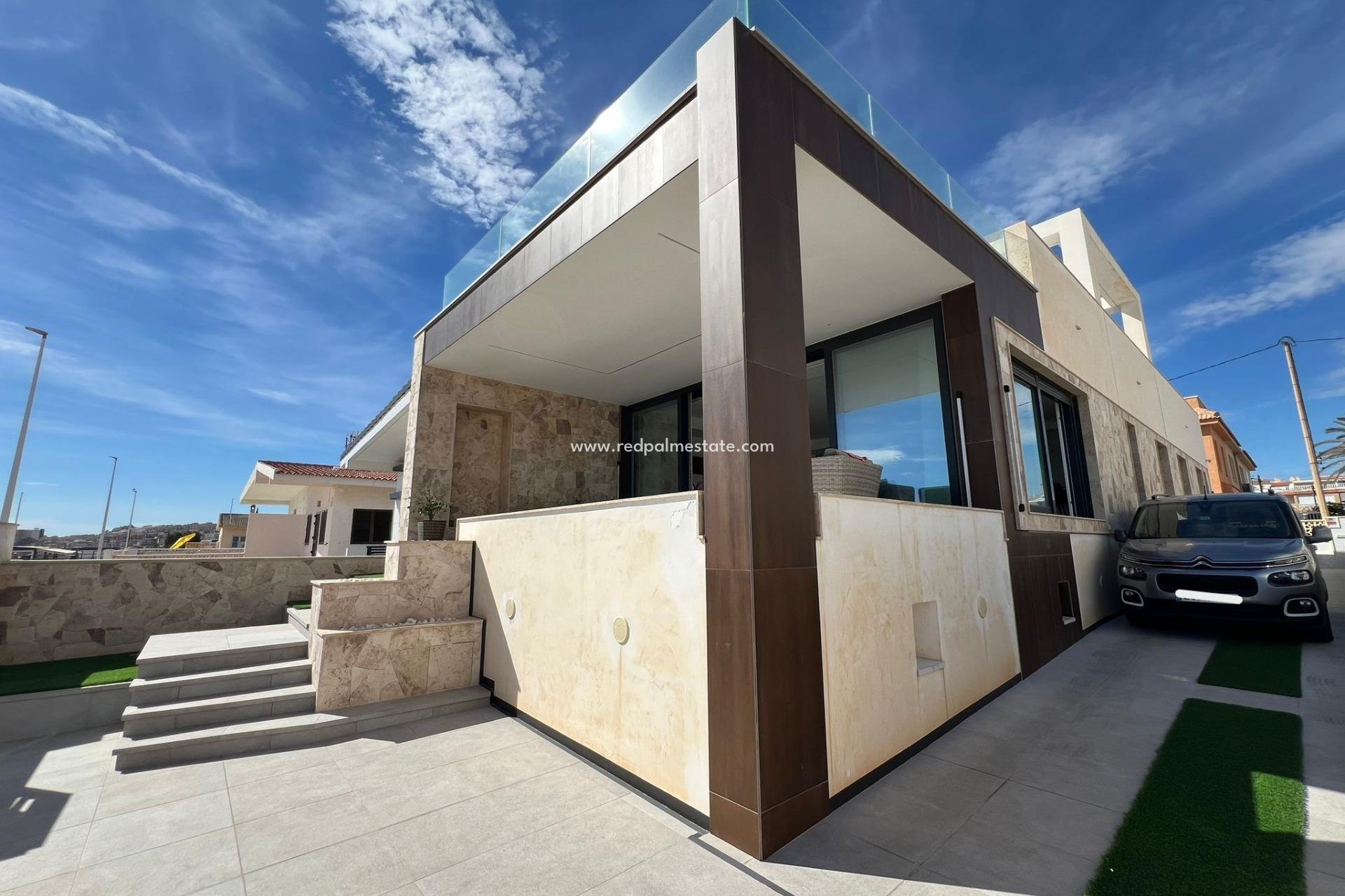 Videresalg - Villa -
Torrevieja - La Mata