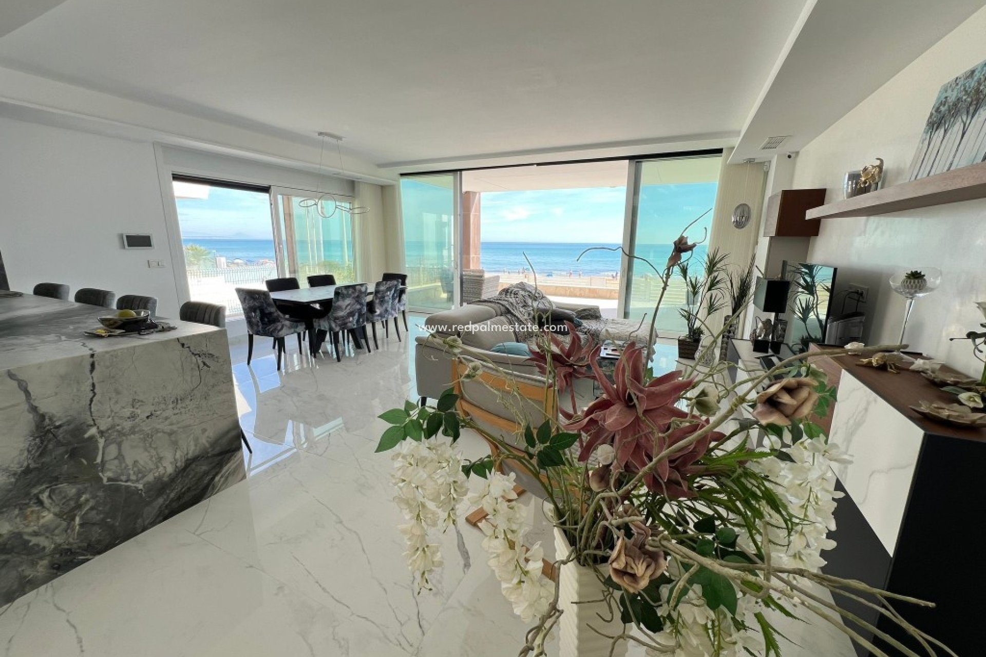 Videresalg - Villa -
Torrevieja - La Mata