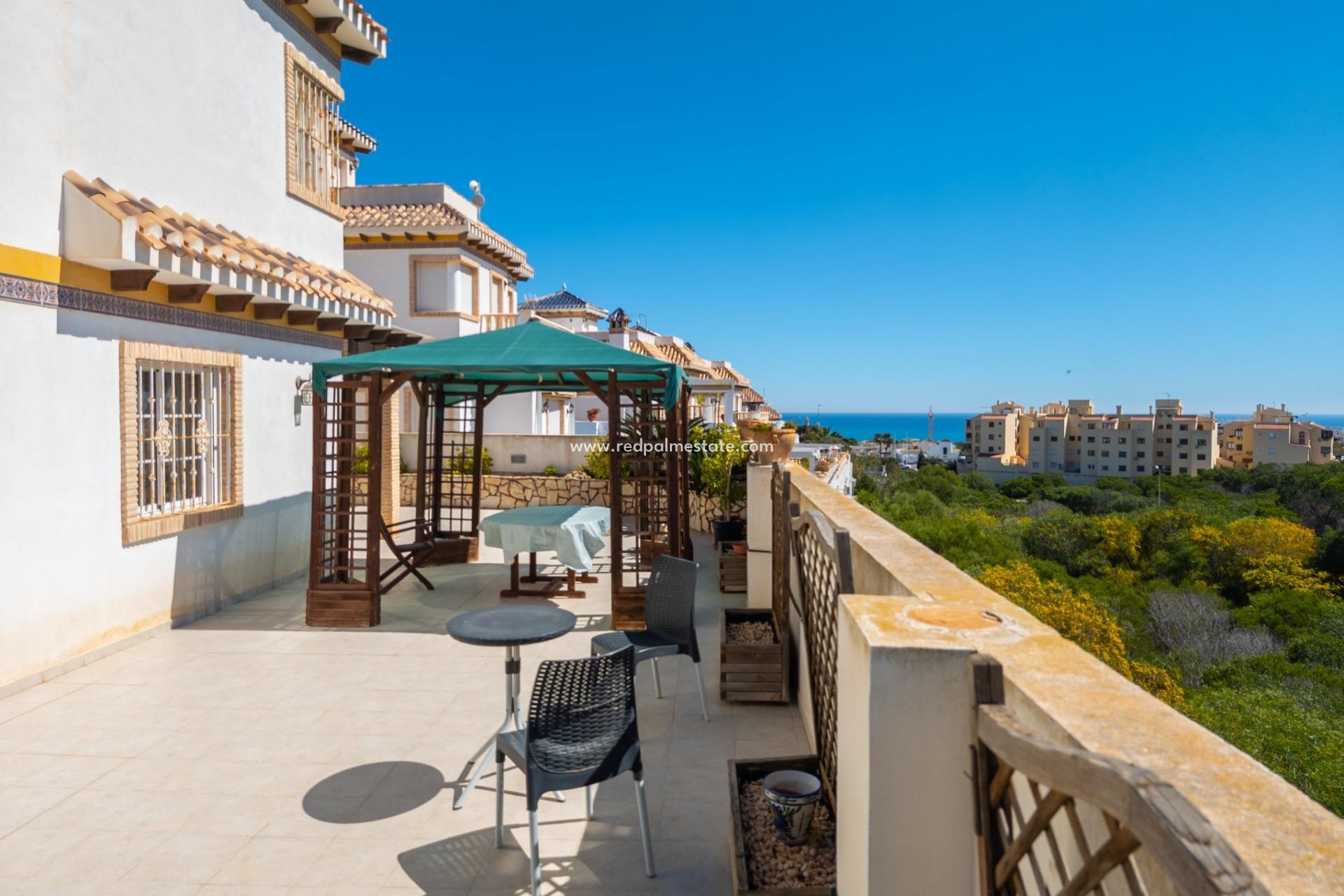 Videresalg - Villa -
Torrevieja - La Mata