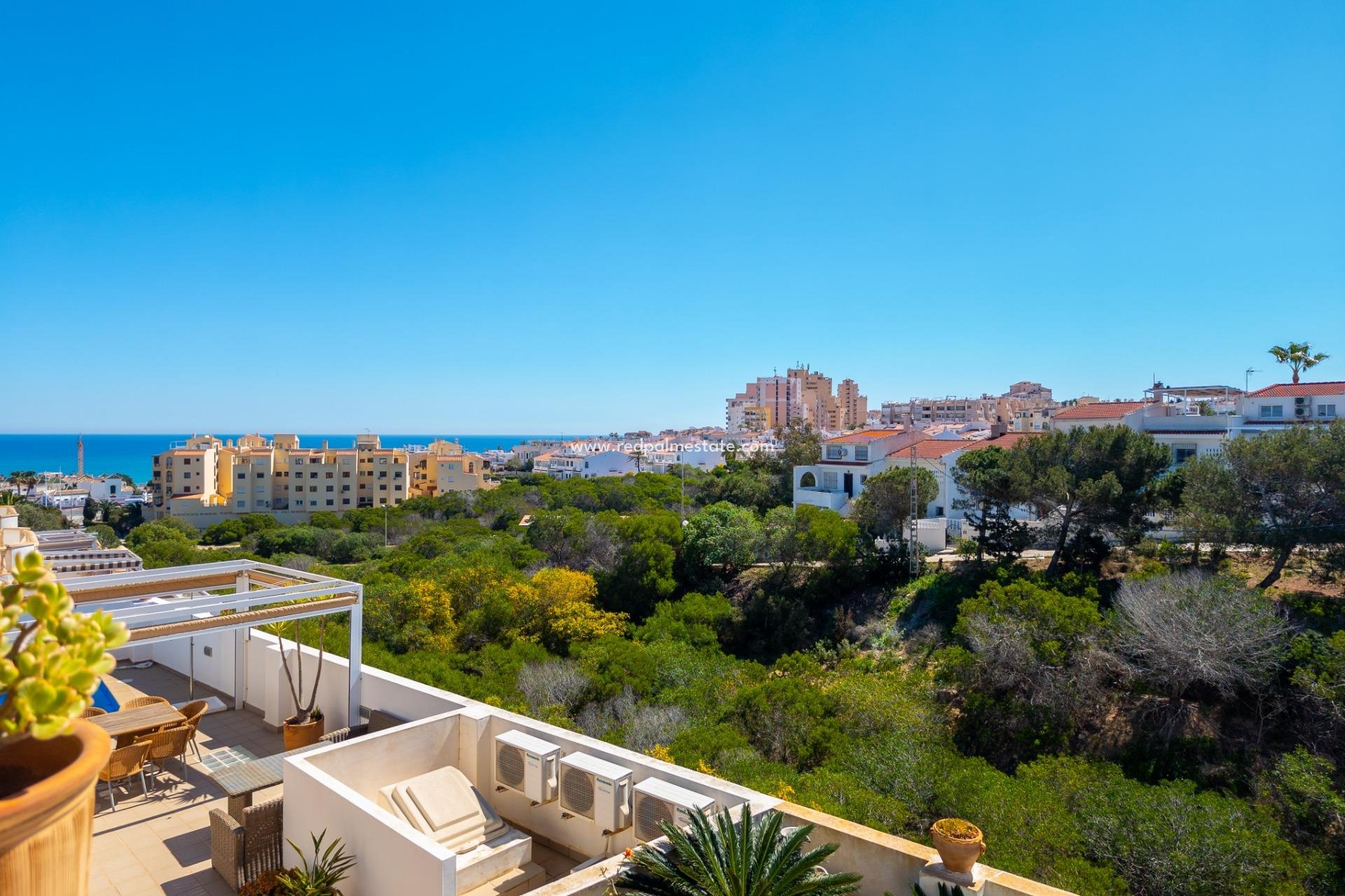 Videresalg - Villa -
Torrevieja - La Mata