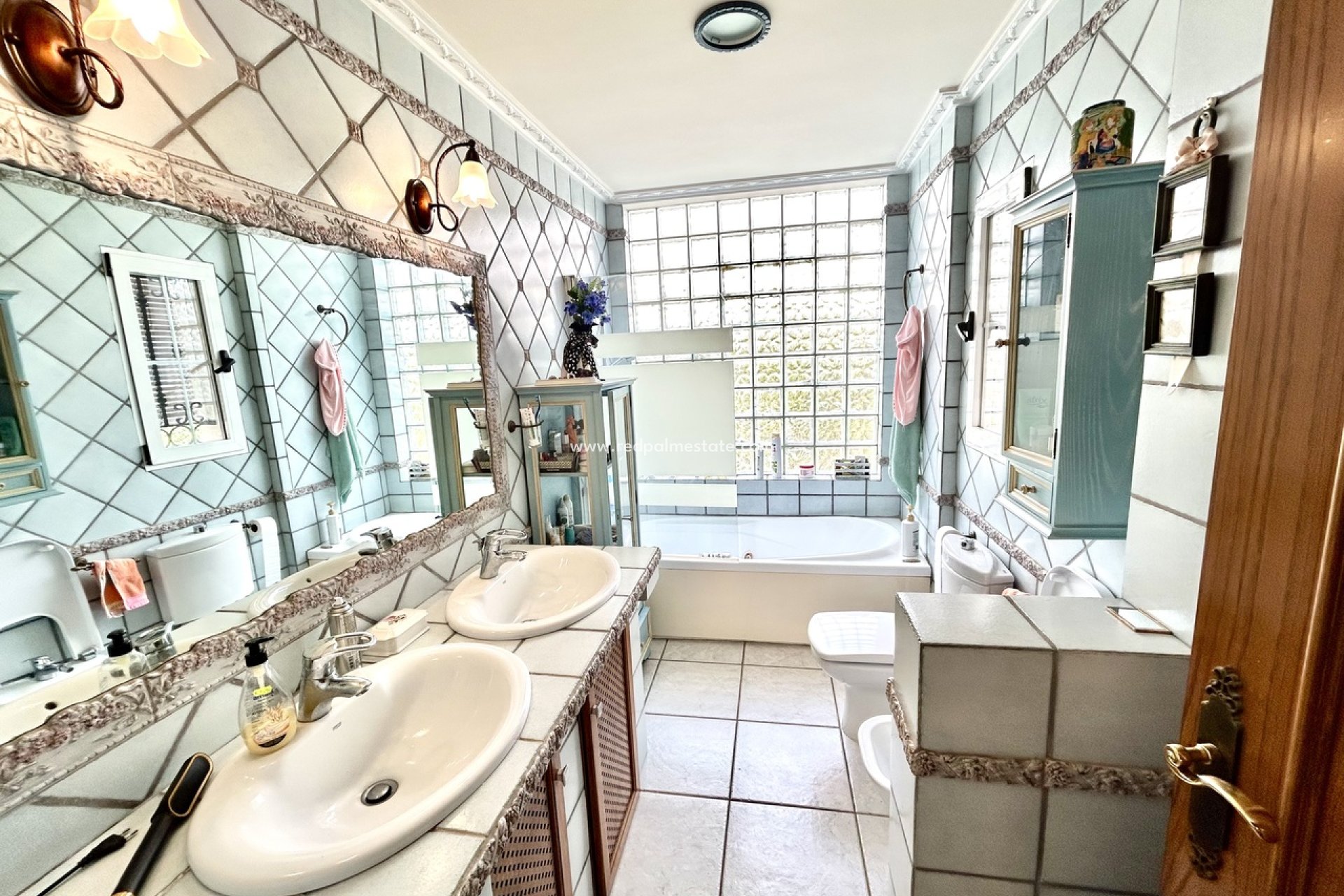 Videresalg - Villa -
Torrevieja - La Mata