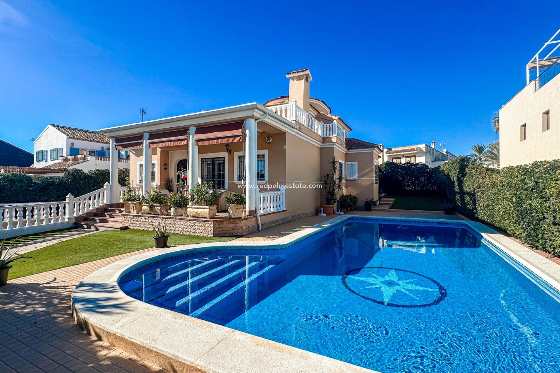 Videresalg - Villa -
Torrevieja - La Mata