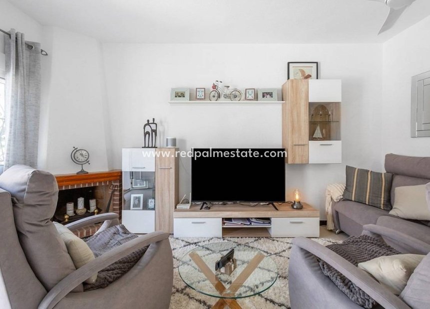 Videresalg - Villa -
Torrevieja - La Mata