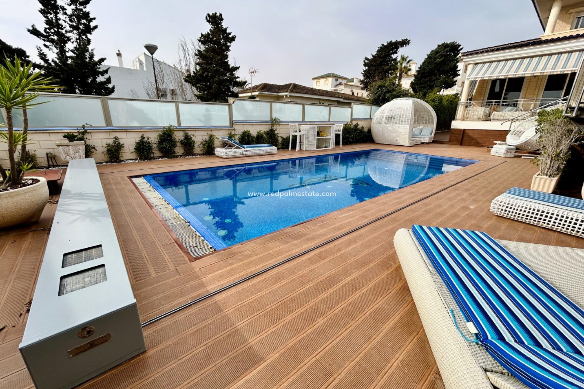 Videresalg - Villa -
Torrevieja - La Mata