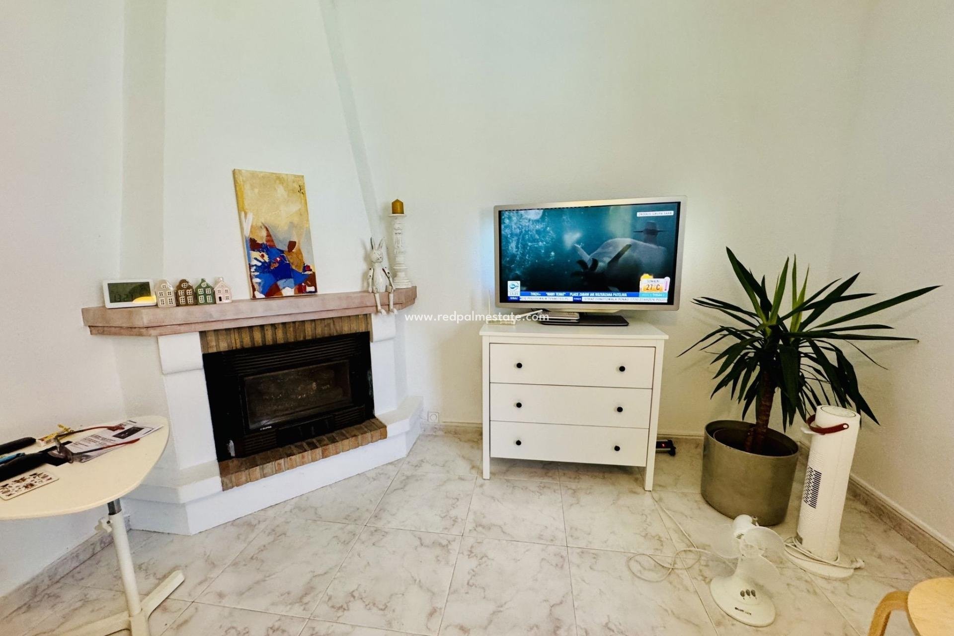 Videresalg - Villa -
Torrevieja - La Siesta - El Salado - Torreta