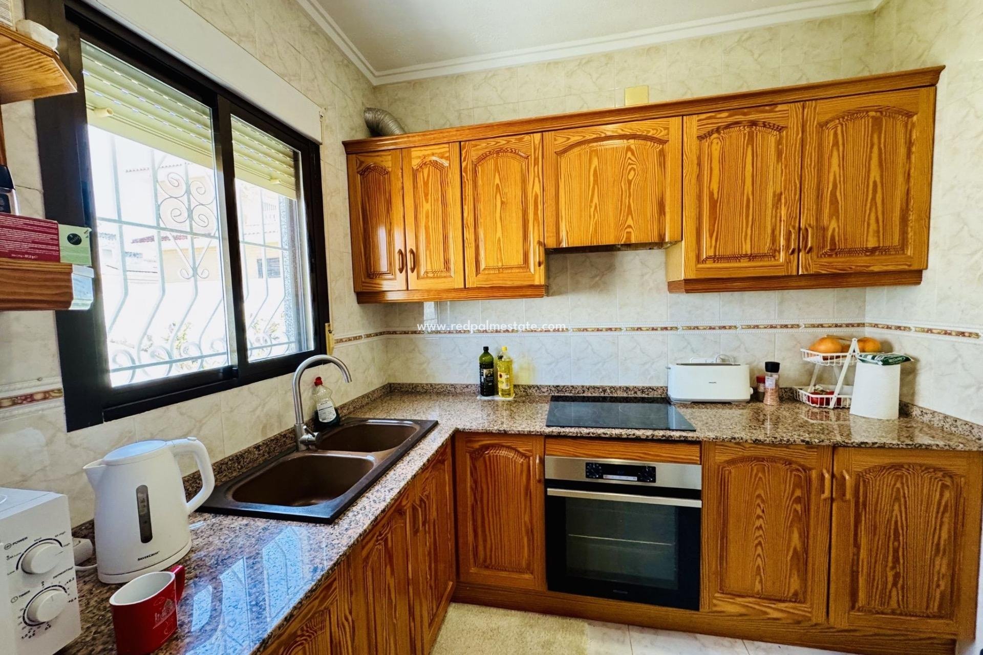 Videresalg - Villa -
Torrevieja - La Siesta - El Salado - Torreta