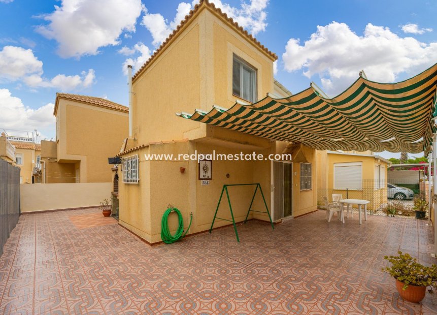 Videresalg - Villa -
Torrevieja - La Siesta - El Salado - Torreta