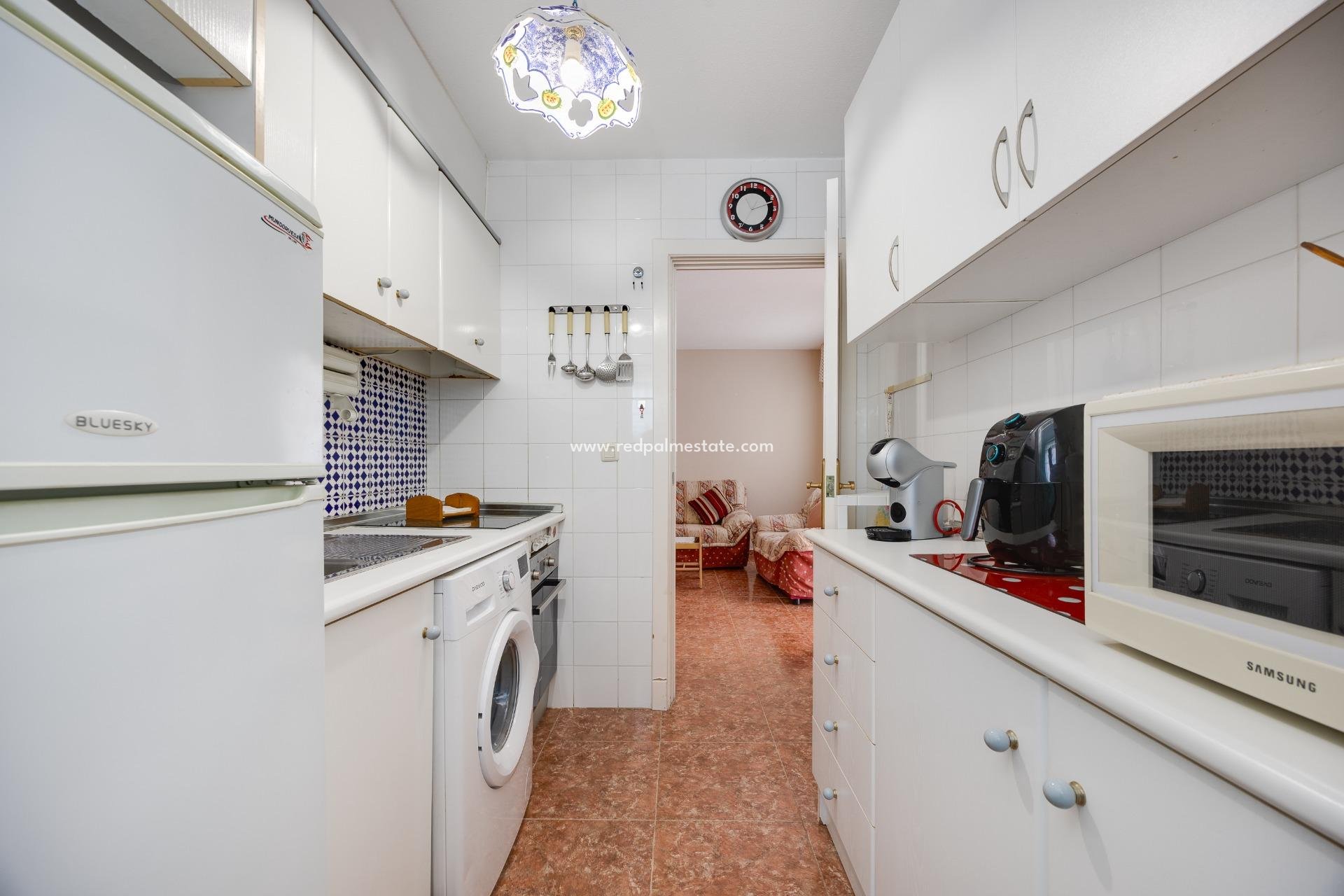 Videresalg - Villa -
Torrevieja - La Siesta - El Salado - Torreta