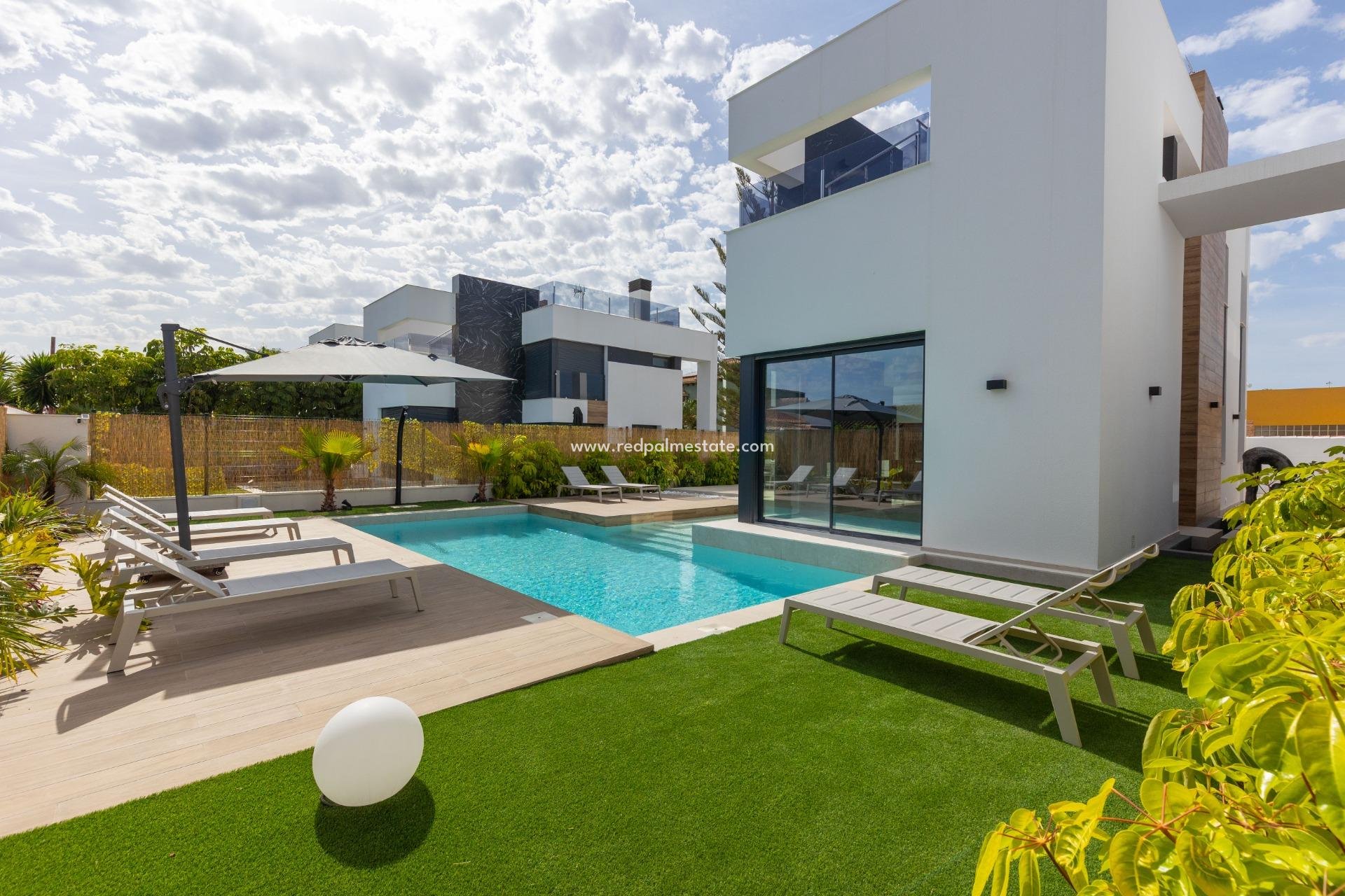 Videresalg - Villa -
Torrevieja - La Siesta - El Salado - Torreta