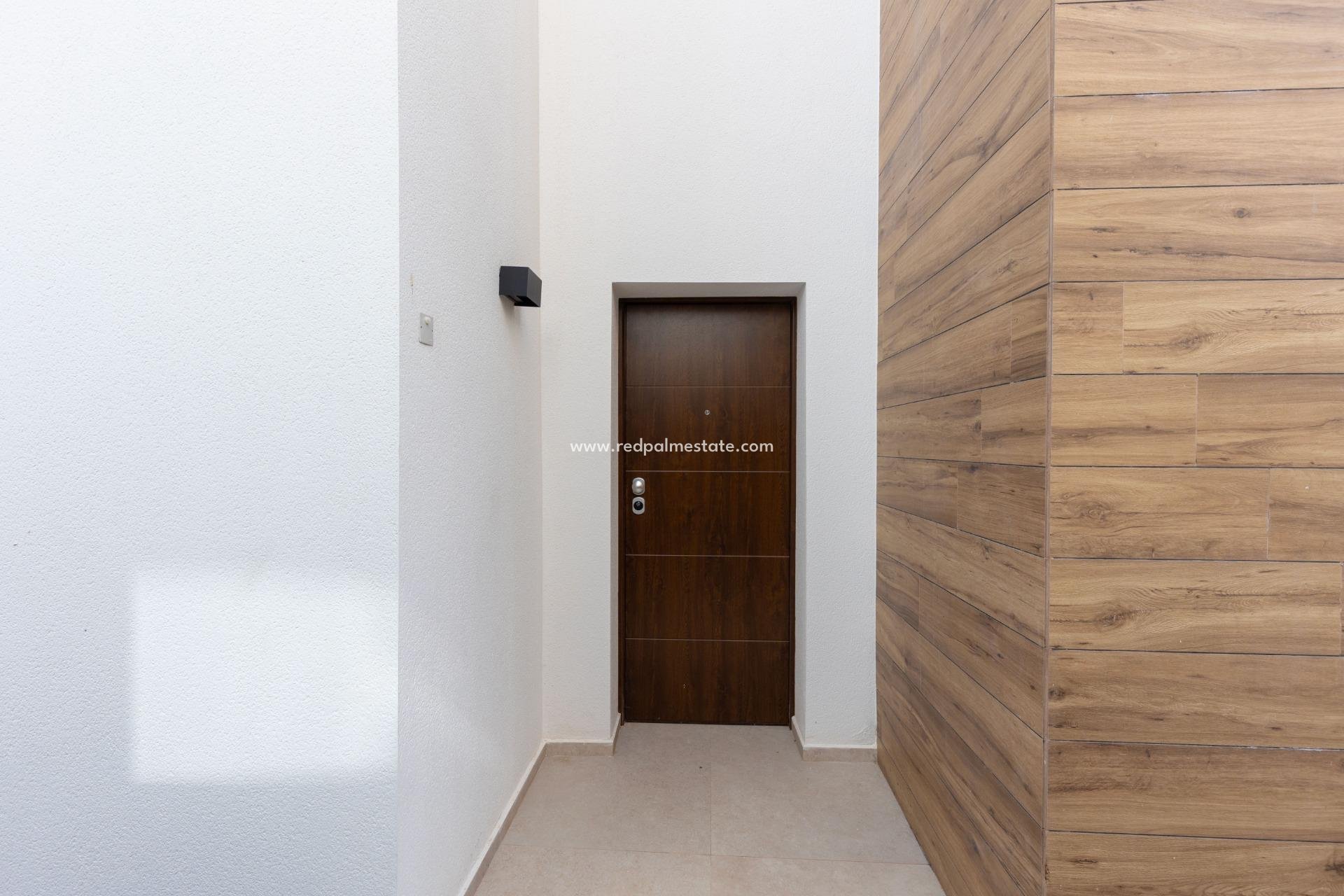 Videresalg - Villa -
Torrevieja - La Siesta - El Salado - Torreta