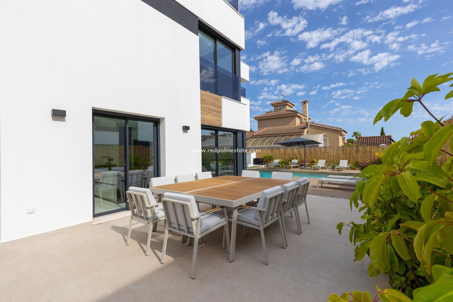 Videresalg - Villa -
Torrevieja - La Siesta - El Salado - Torreta
