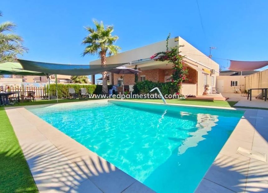 Videresalg - Villa -
Torrevieja - La Siesta - El Salado - Torreta