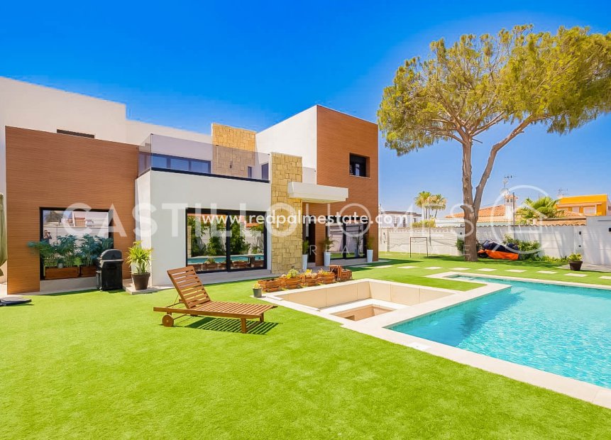 Videresalg - Villa -
Torrevieja - La Siesta - El Salado -  Torreta