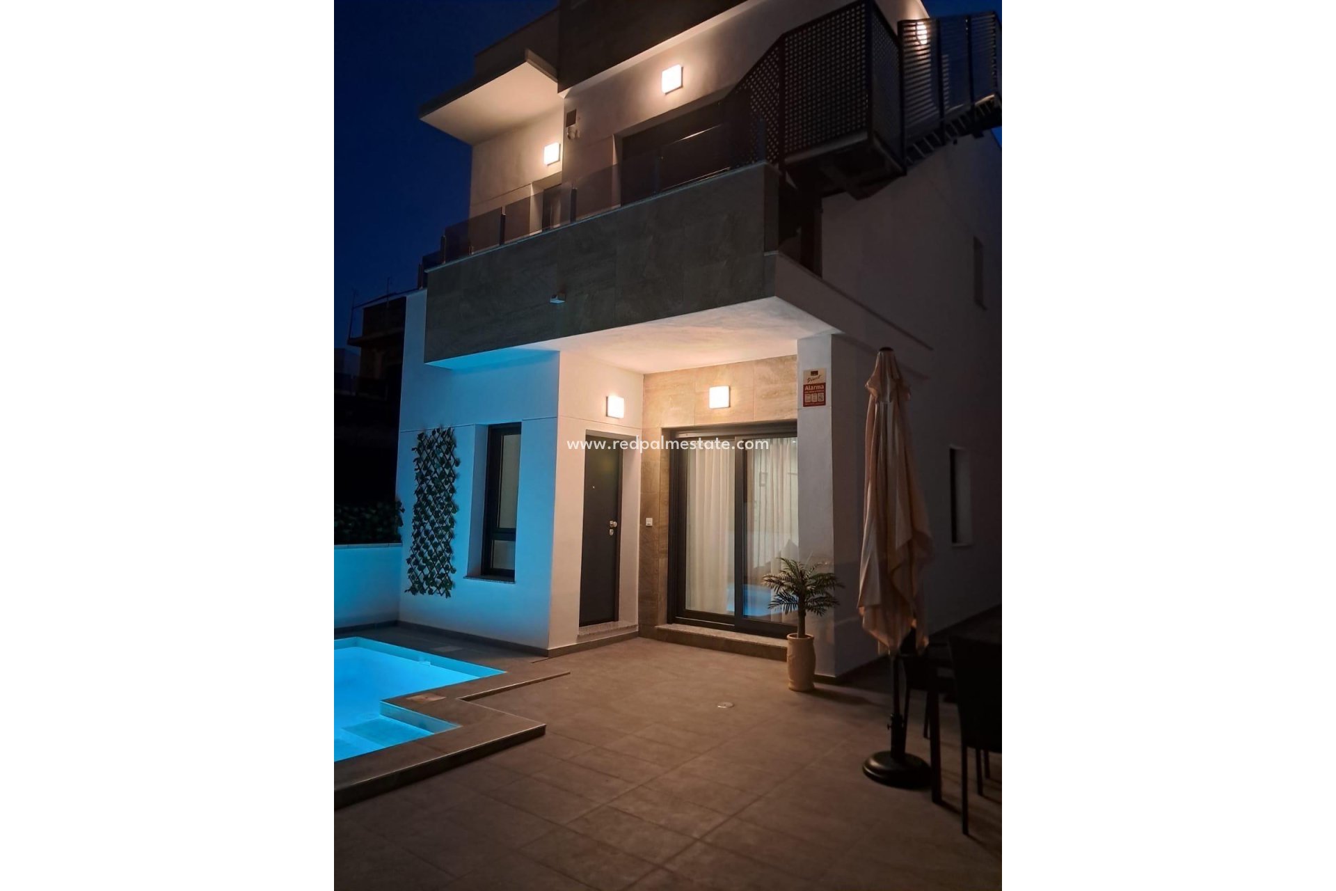 Videresalg - Villa -
Torrevieja - La Siesta - El Salado -  Torreta