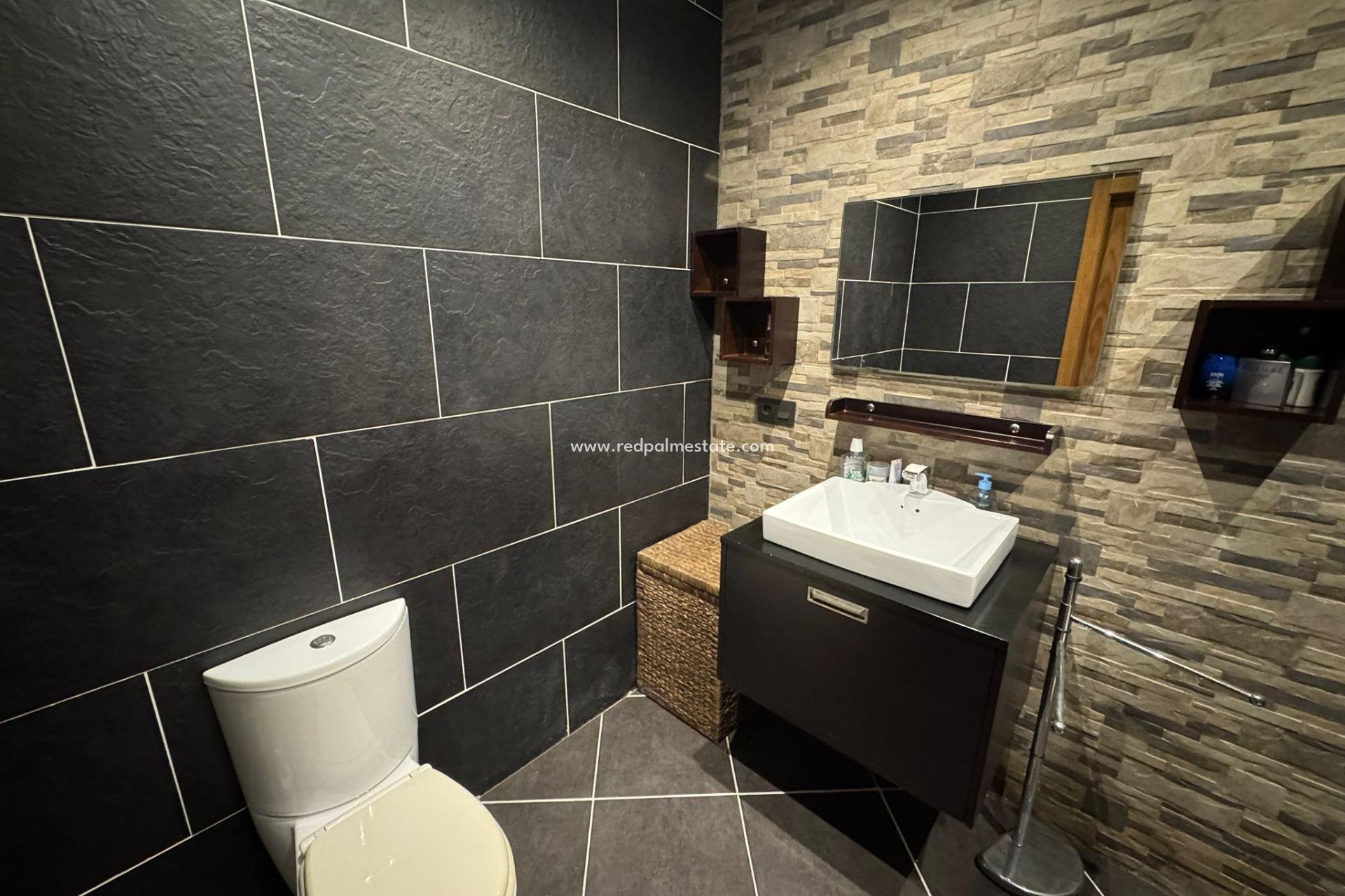 Videresalg - Villa -
Torrevieja - La Siesta - El Salado -  Torreta