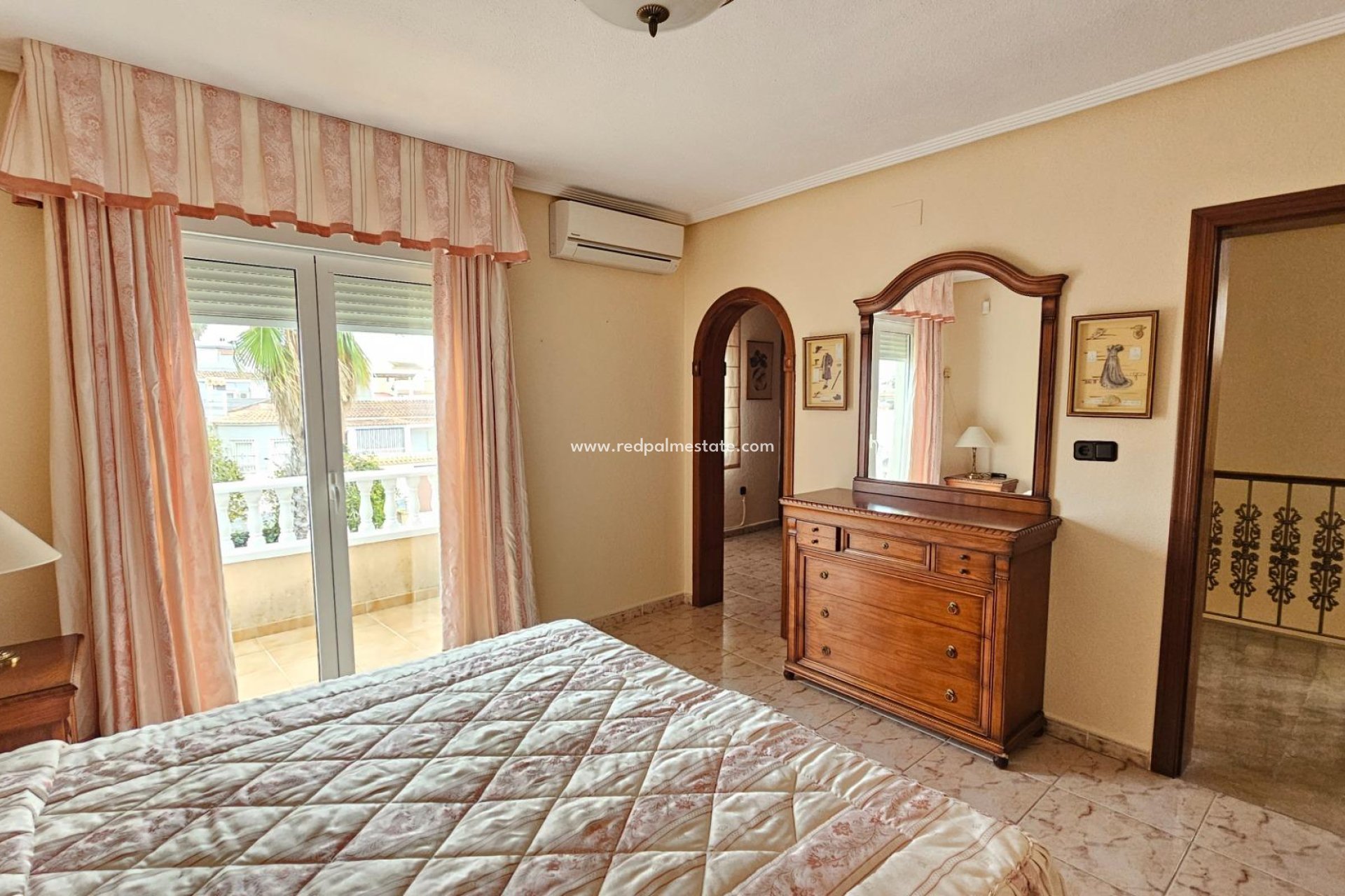 Videresalg - Villa -
Torrevieja - La Siesta - El Salado -  Torreta