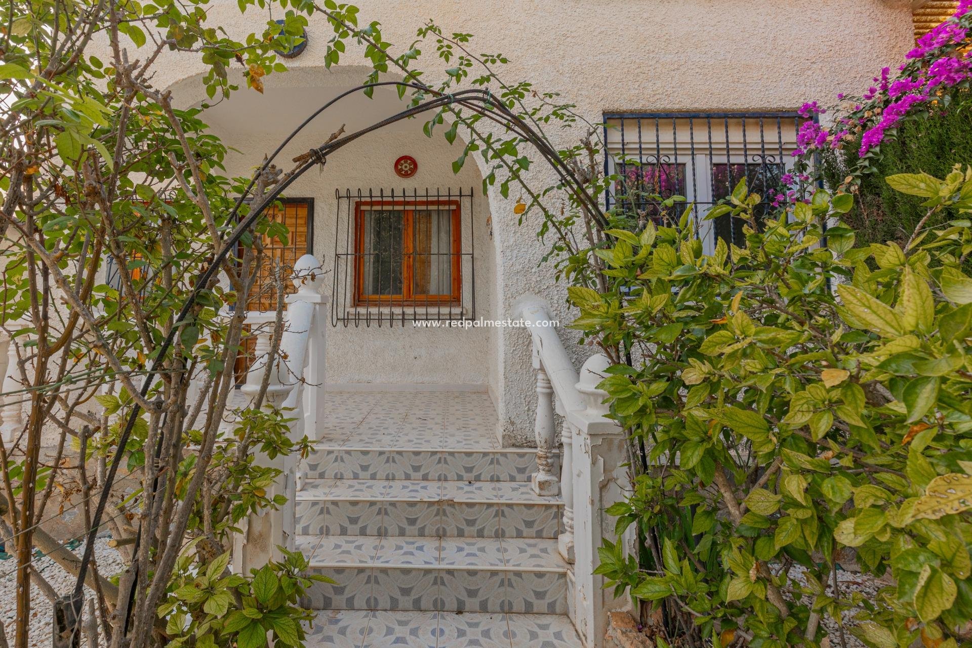 Videresalg - Villa -
Torrevieja - La Siesta - El Salado -  Torreta