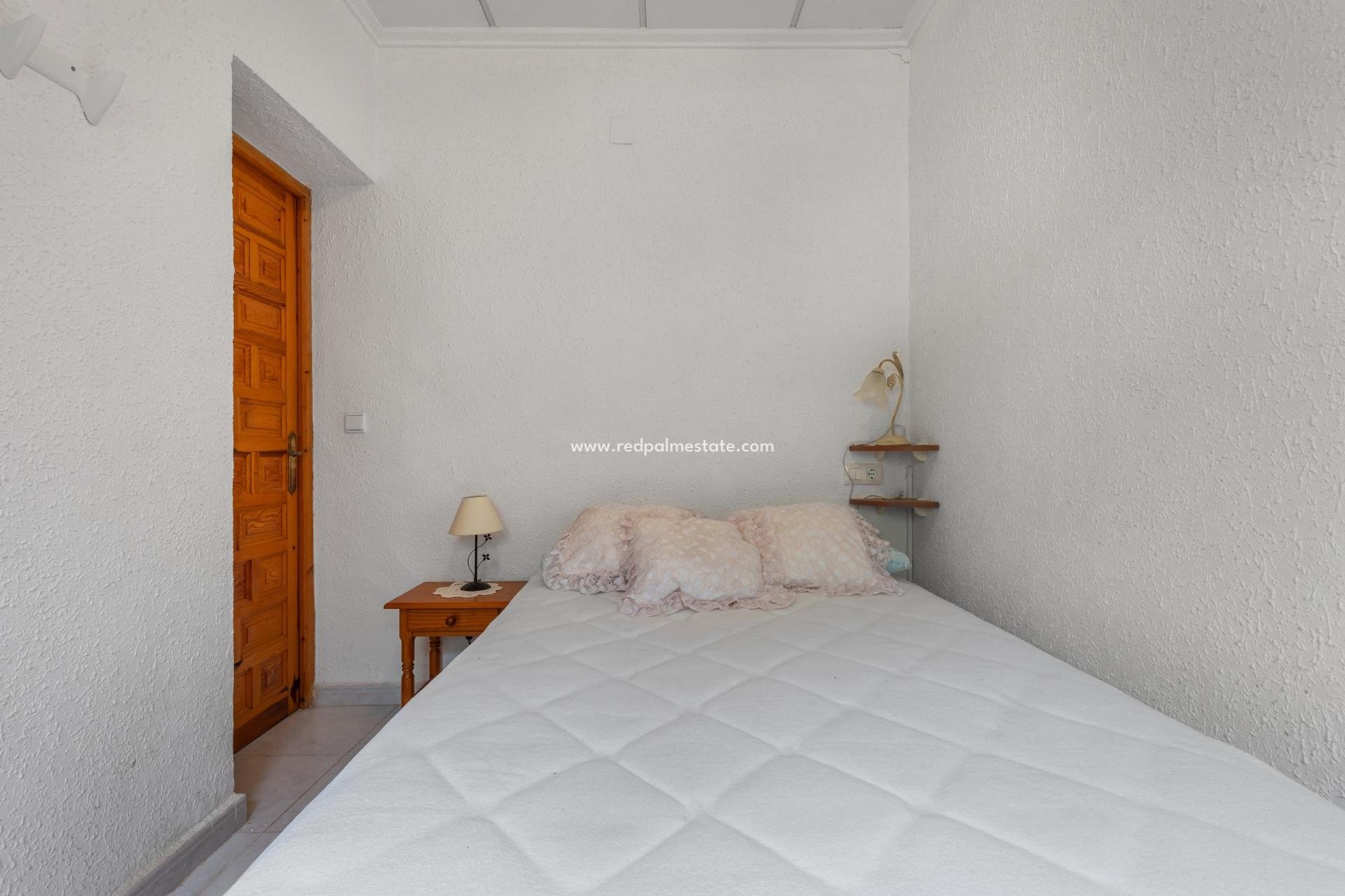 Videresalg - Villa -
Torrevieja - La Siesta - El Salado -  Torreta