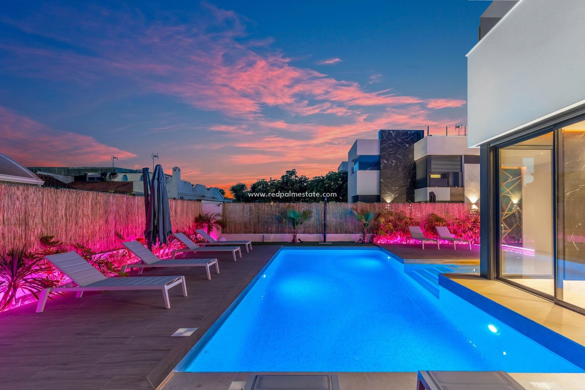 Videresalg - Villa -
Torrevieja - La Siesta - El Salado - Torreta