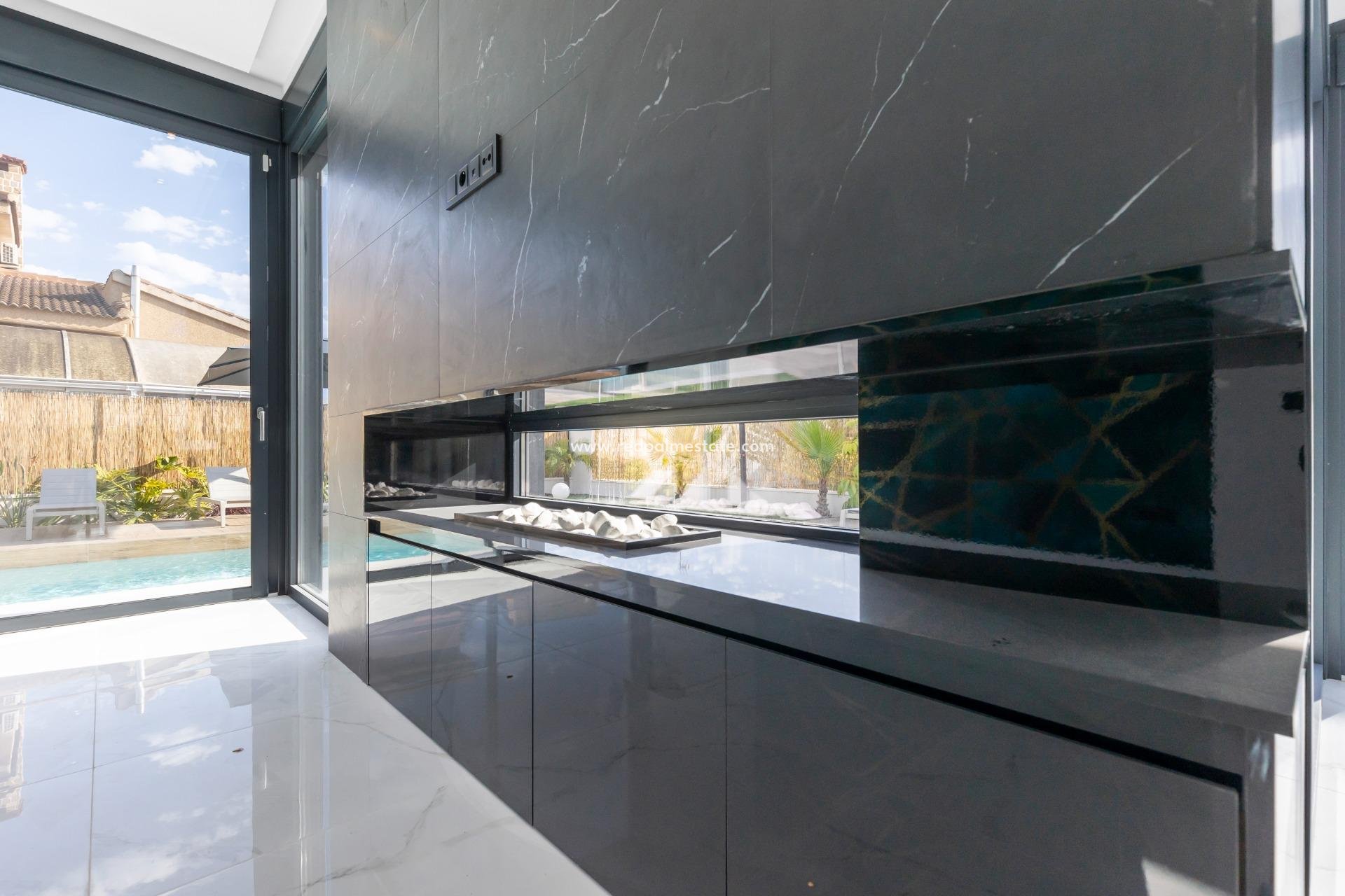 Videresalg - Villa -
Torrevieja - La Siesta - El Salado - Torreta