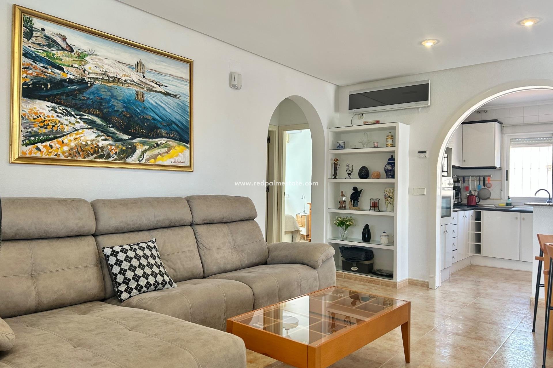 Videresalg - Villa -
Torrevieja - La Siesta - El Salado -  Torreta