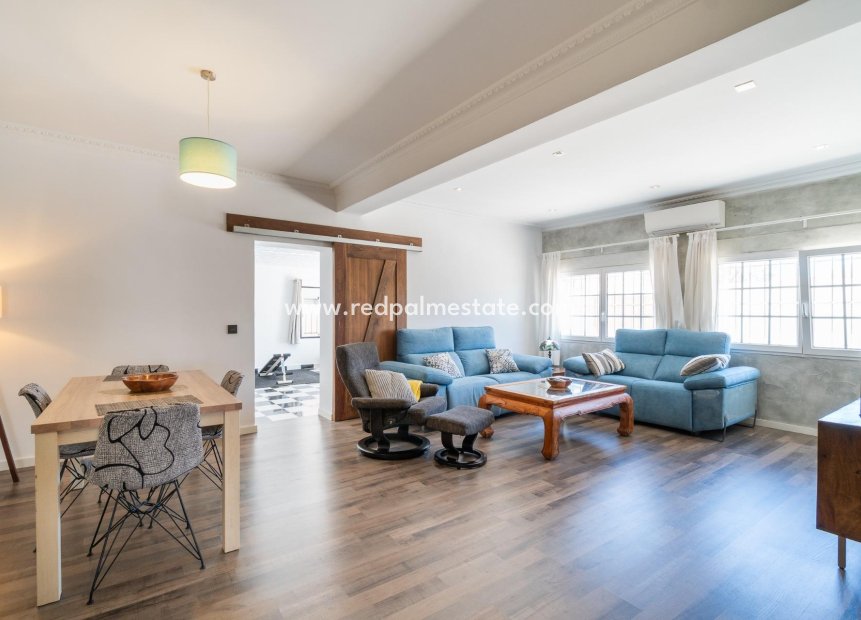 Videresalg - Villa -
Torrevieja - La Siesta - El Salado - Torreta