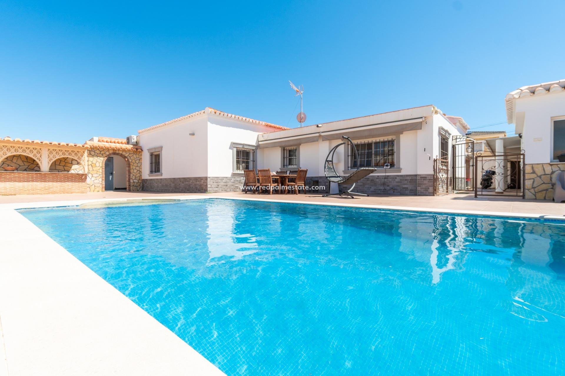 Videresalg - Villa -
Torrevieja - La Siesta - El Salado - Torreta