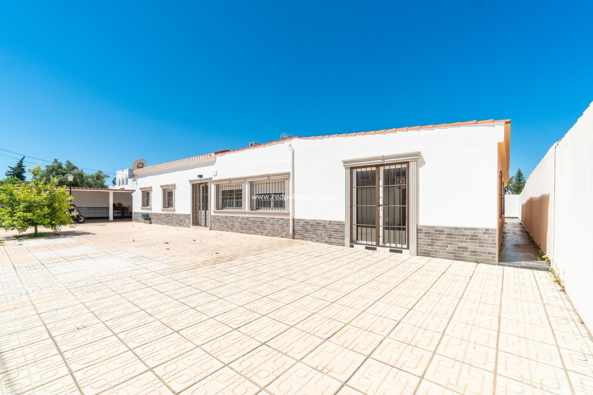 Videresalg - Villa -
Torrevieja - La Siesta - El Salado - Torreta