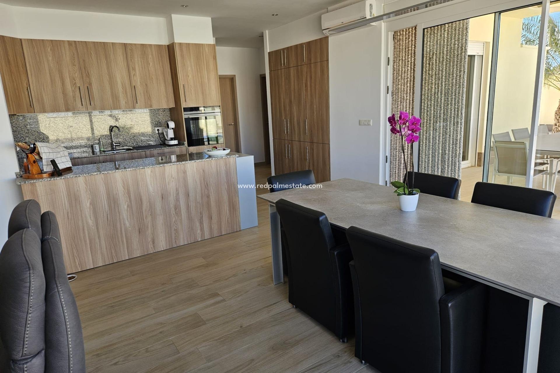 Videresalg - Villa -
Torrevieja - La Siesta - El Salado - Torreta