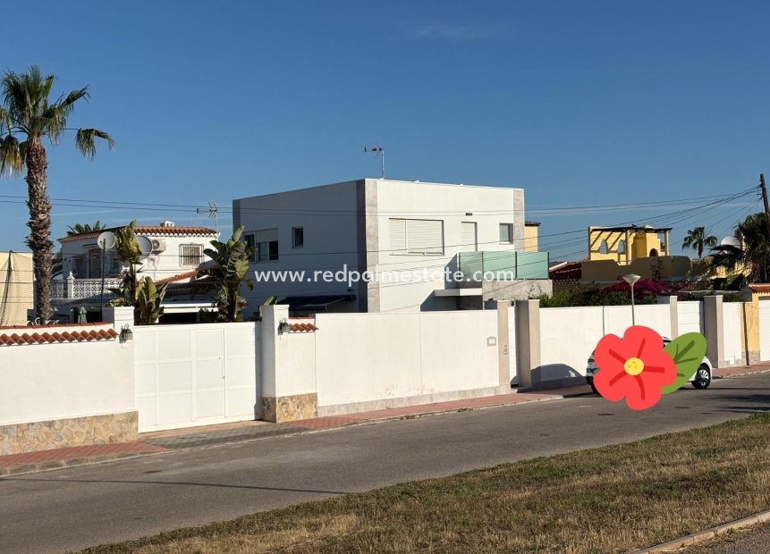 Videresalg - Villa -
Torrevieja - La Siesta - El Salado - Torreta