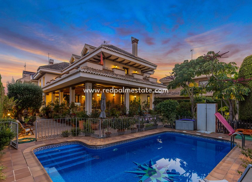 Videresalg - Villa -
Torrevieja - La Veleta