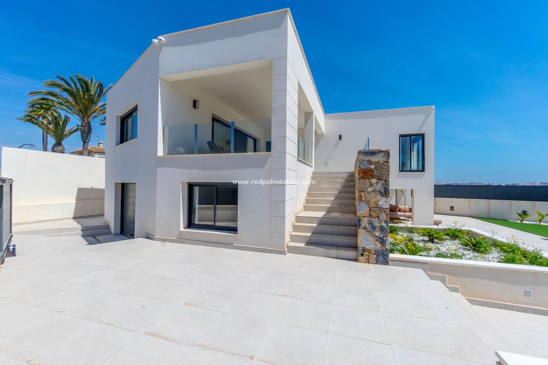 Videresalg - Villa -
Torrevieja - La Veleta
