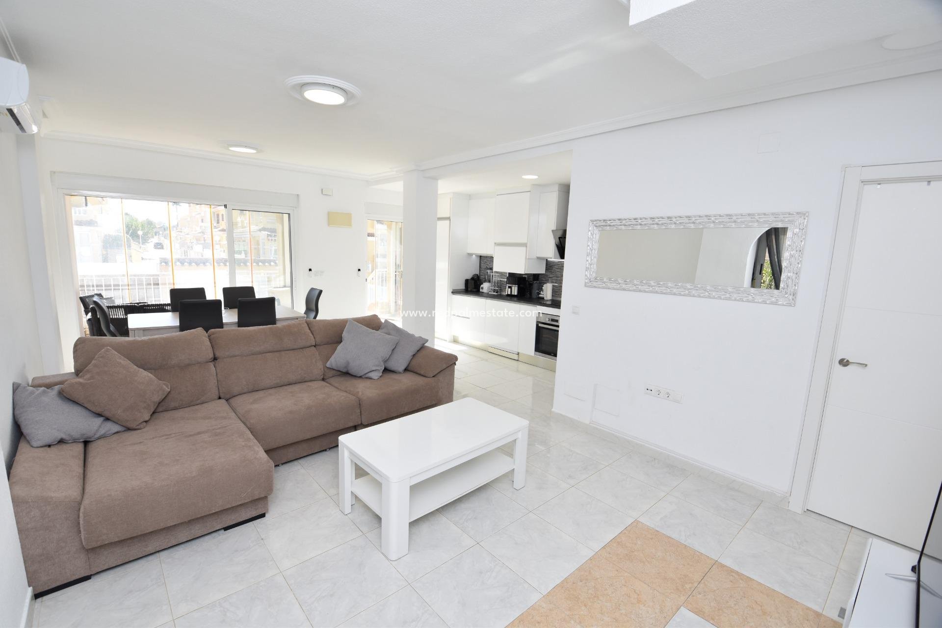 Videresalg - Villa -
Torrevieja - Los altos