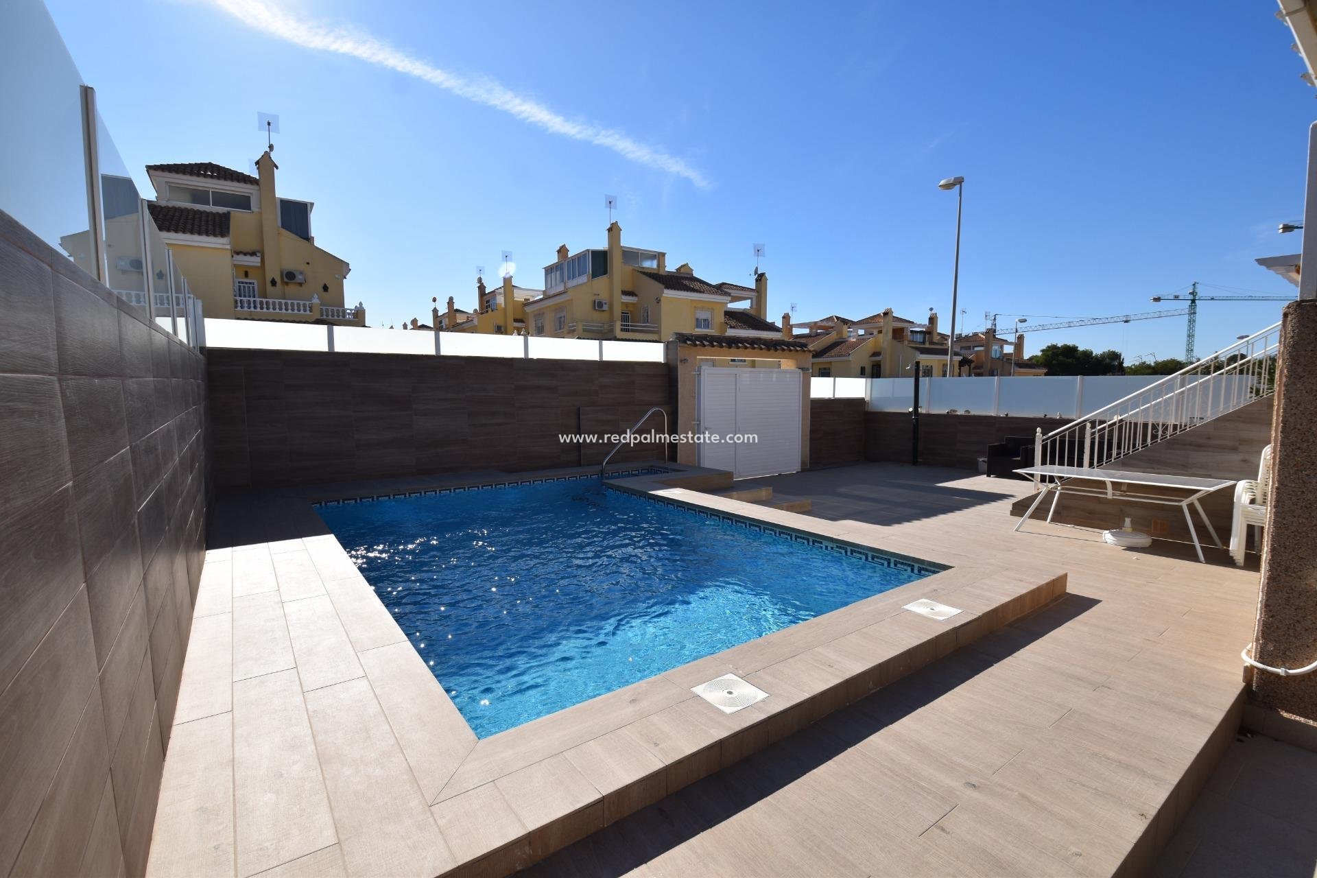 Videresalg - Villa -
Torrevieja - Los Altos