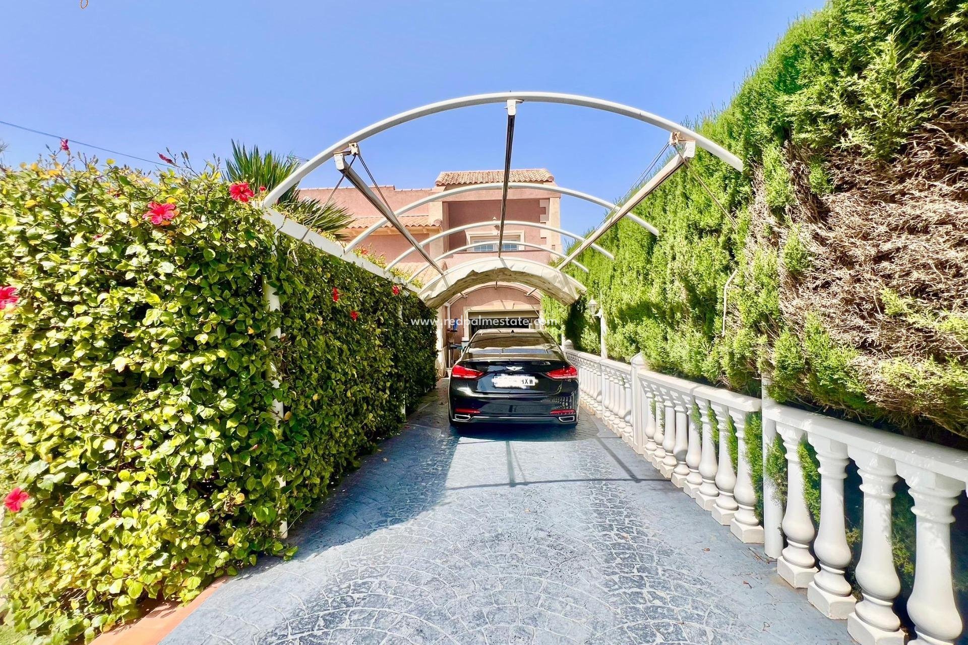 Videresalg - Villa -
Torrevieja - Los balcones