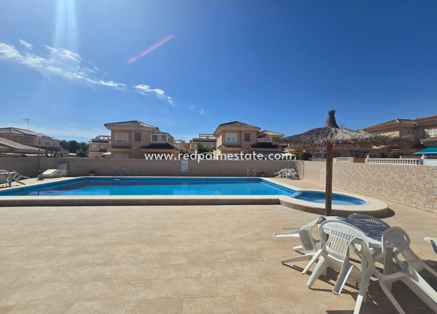 Videresalg - Villa -
Torrevieja - Los balcones