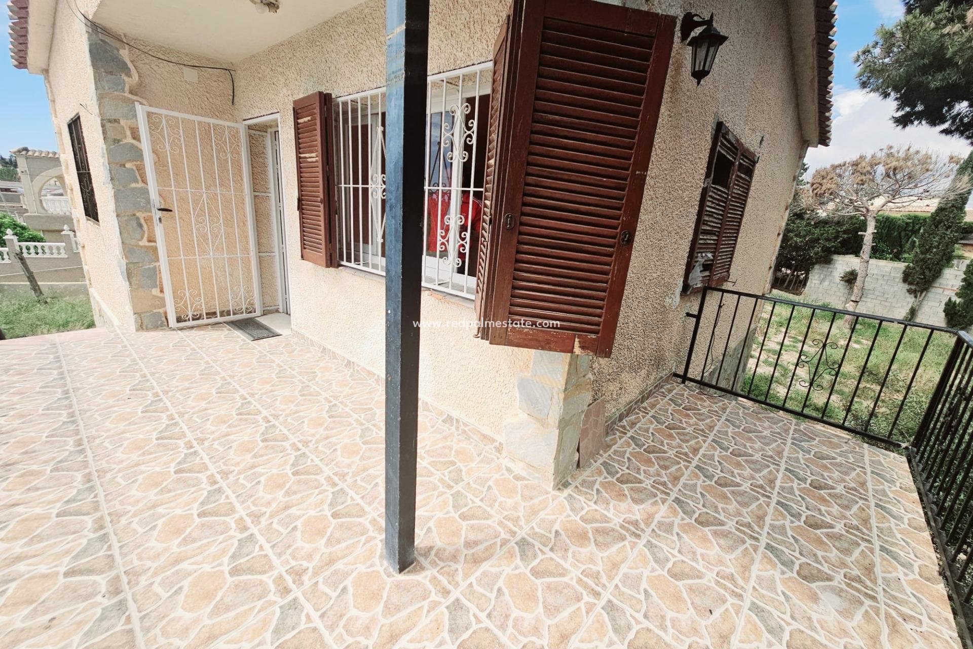 Videresalg - Villa -
Torrevieja - Los balcones