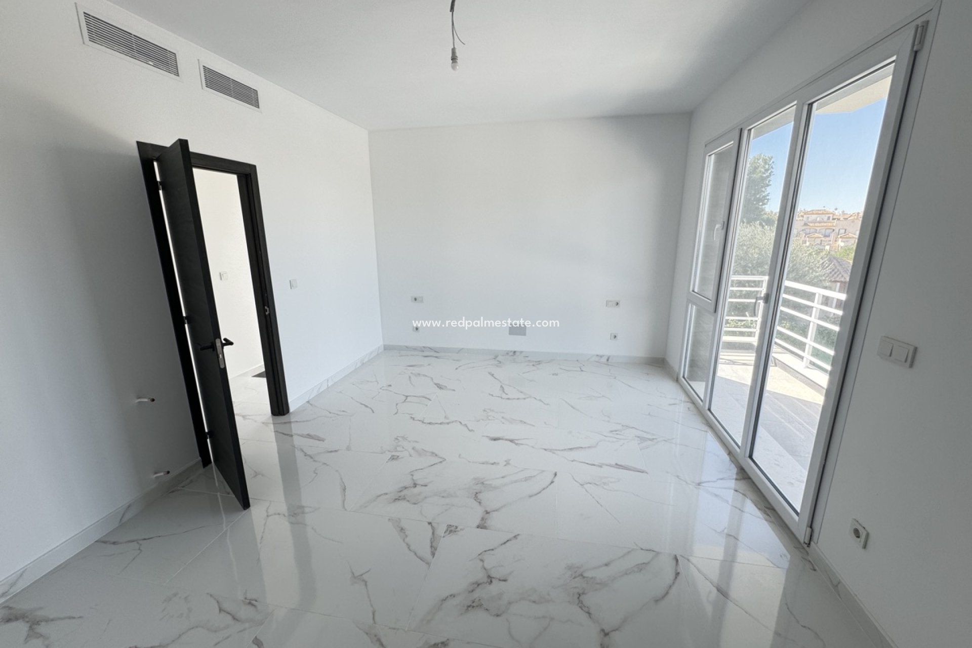 Videresalg - Villa -
Torrevieja - Los balcones