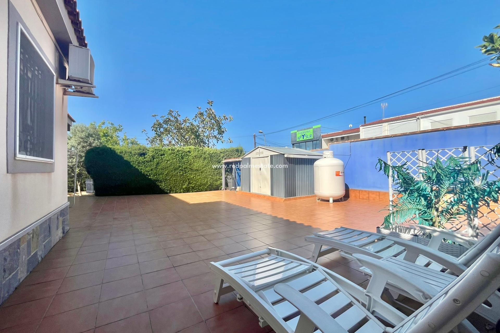 Videresalg - Villa -
Torrevieja - Los balcones