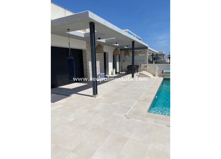 Videresalg - Villa -
Torrevieja - Los balcones