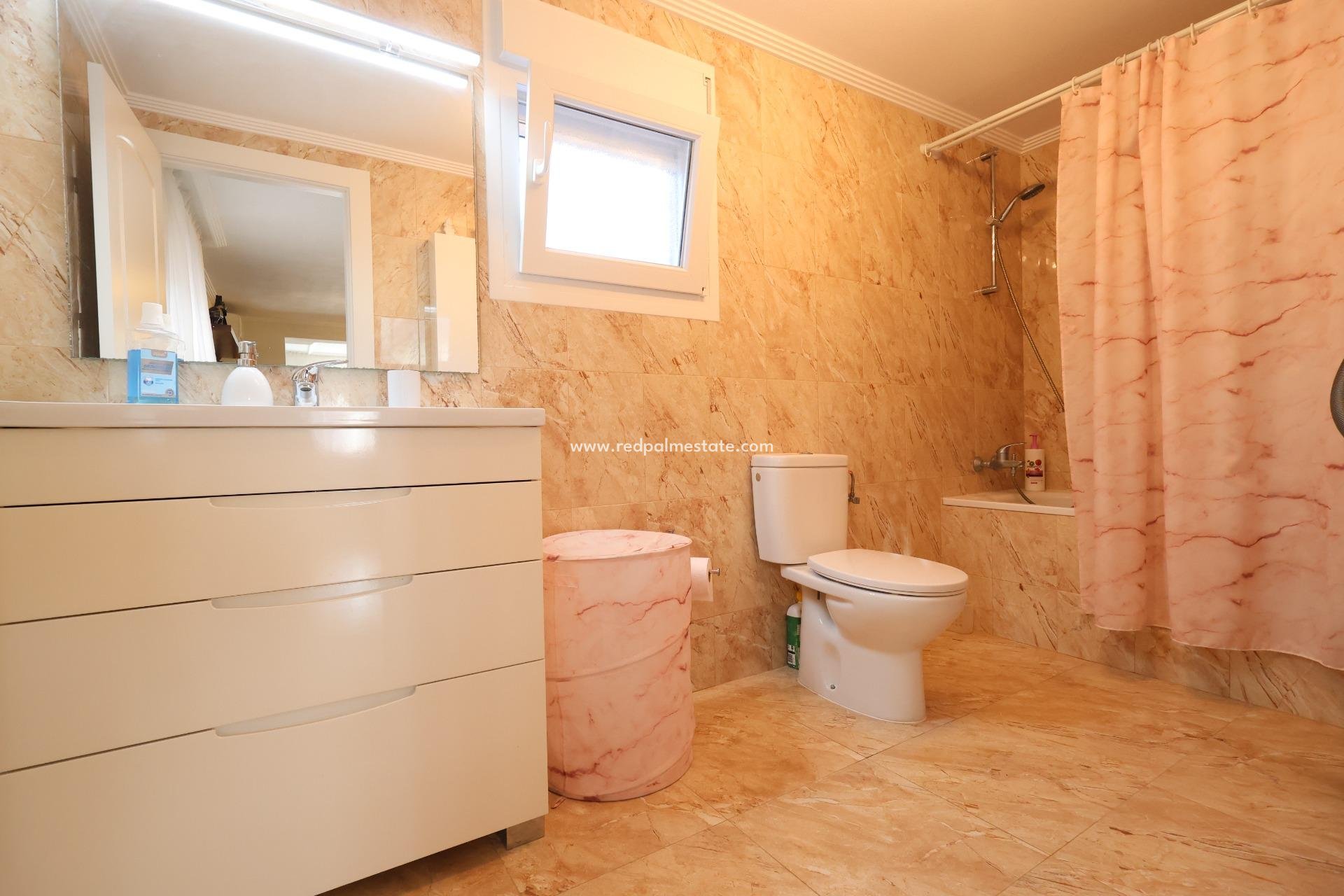 Videresalg - Villa -
Torrevieja - Los balcones