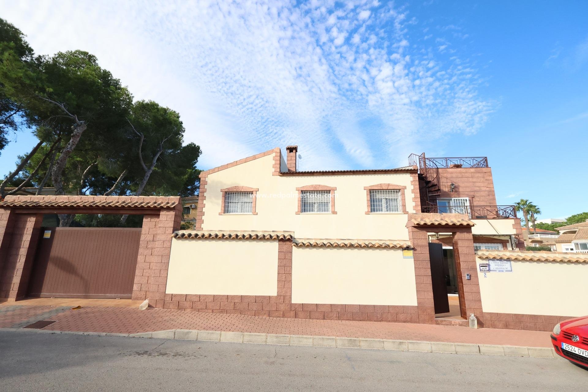 Videresalg - Villa -
Torrevieja - Los balcones